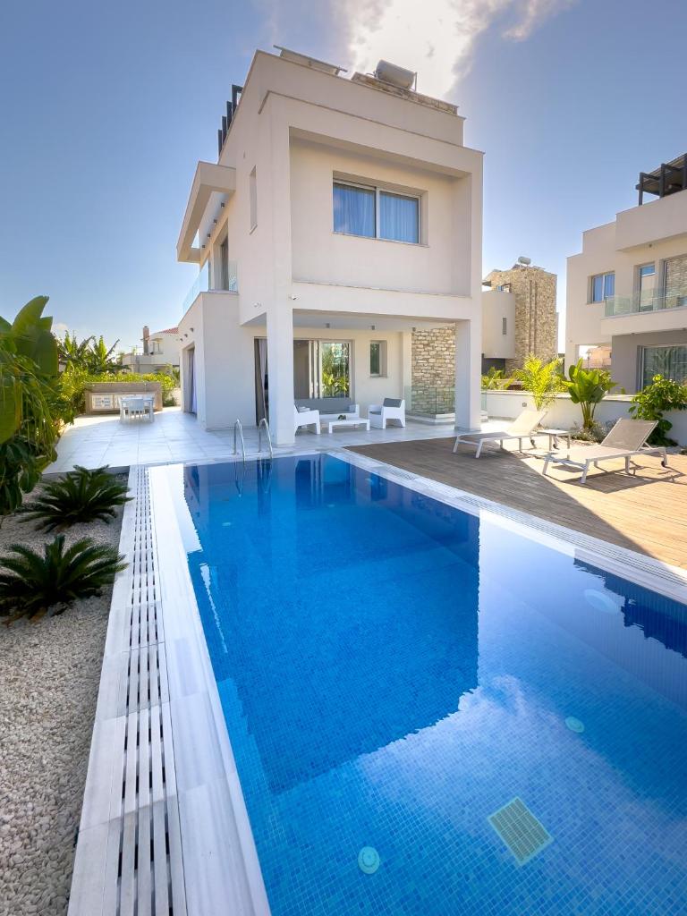 City Napa Seaview Villas - Villa 7 photo 2