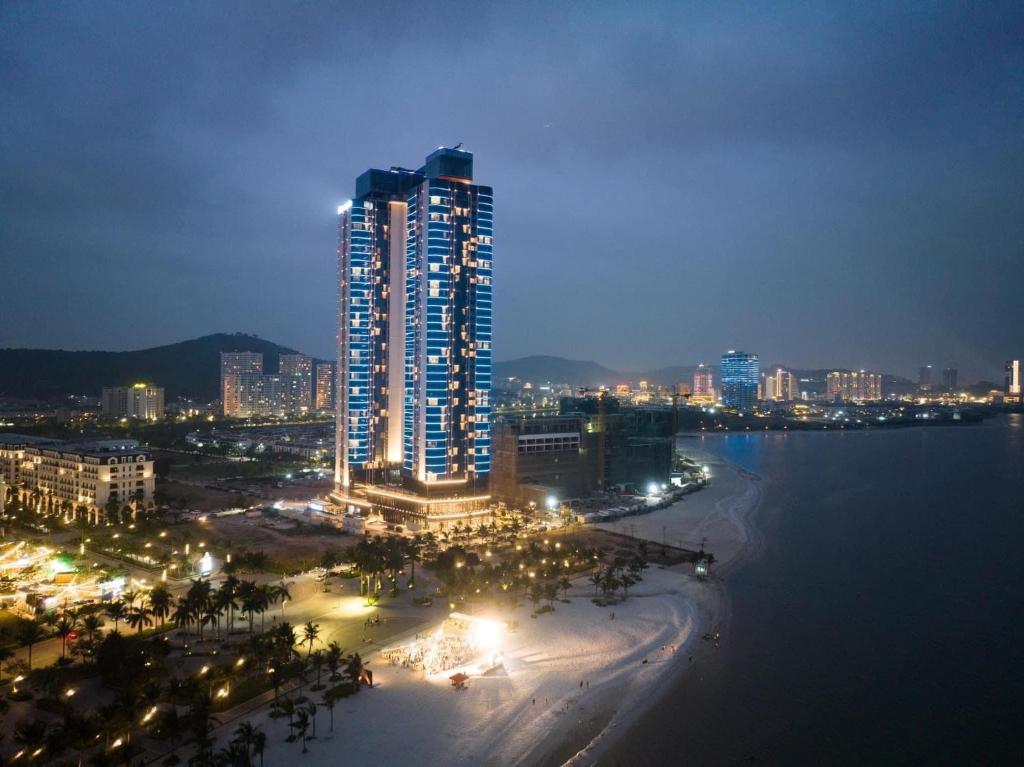 Khách sạn A LaCarte Hạ Long Bay, ngay mặt biển, miễn phí bể bơi