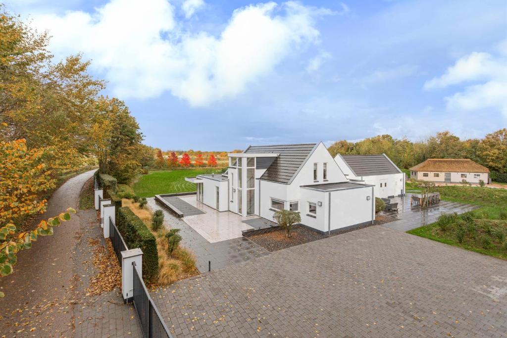 Landgoed Hermitage - Villa Minerva - XXL Zwemspa - max 16 personen photo 1