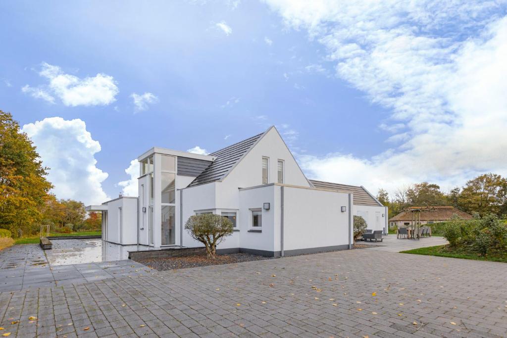 Landgoed Hermitage - Villa Minerva - XXL Zwemspa - max 16 personen photo 2