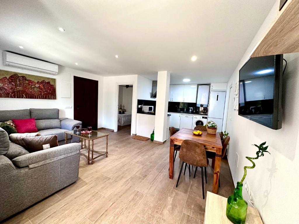 Apartamento La cala del Moral SOL y MAR photo 4