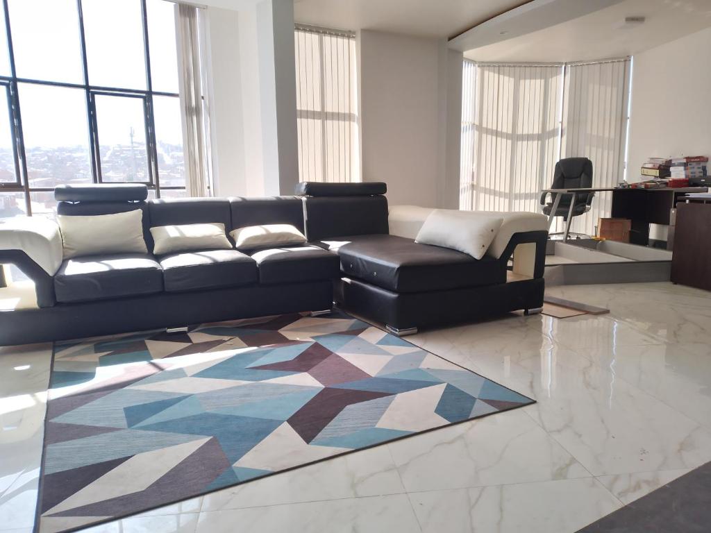 Dpto. Condominio Revich