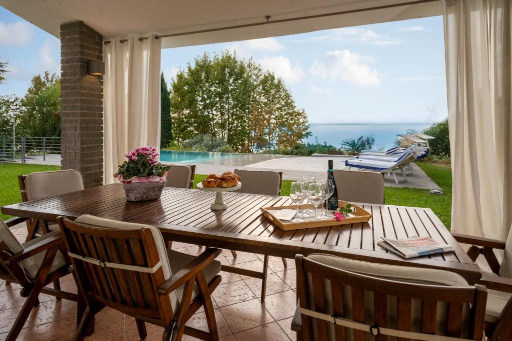 VILLA INFINITY - Regarda Travel photo 2