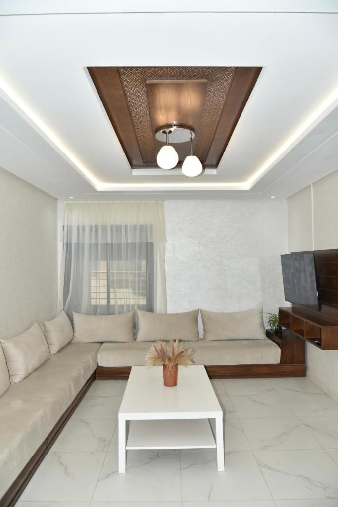 BRAND NEW! 3 Bedroom Apartment in the Heart of Kenitra photo 3