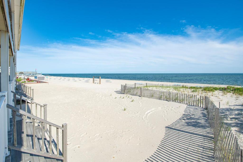 Riviera Beach Resort photo 3