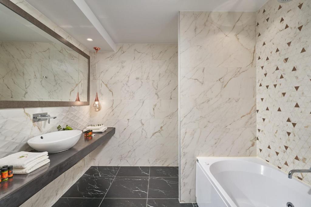 Arte & Mare Elia Luxury Suites and Villas photo 3