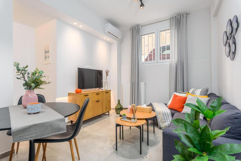 Penelope Charming 2Bedroom Apartment in Athens - Tap to explore photos