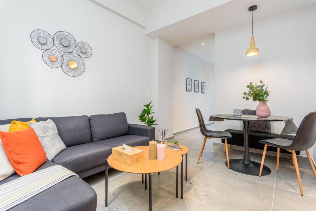 Penelope Charming 2Bedroom Apartment in Athens - Tap to explore photos