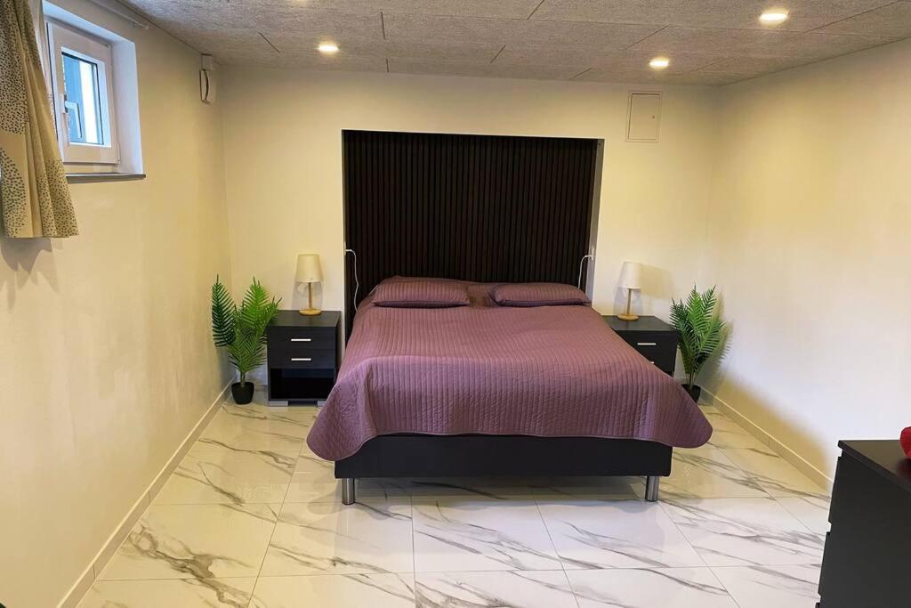 Cool private room photo 3