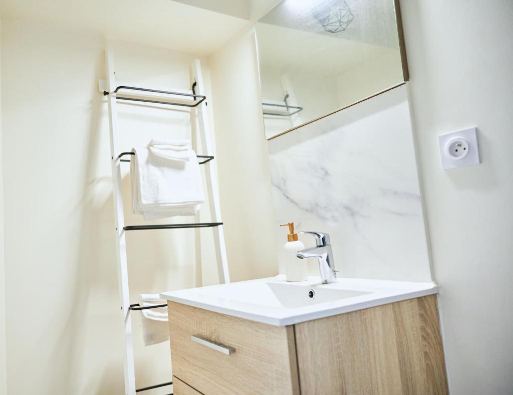 Appartement moderne et lumineux - Centre ville Creil photo 3