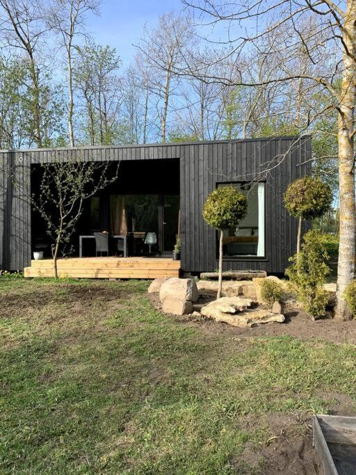 Small cozy 3-room house with terrace & large garden photo 1