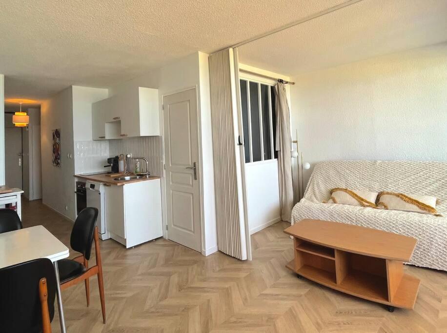 BARCARESA-Appartement face mer et piscine wifi clim garage photo 4