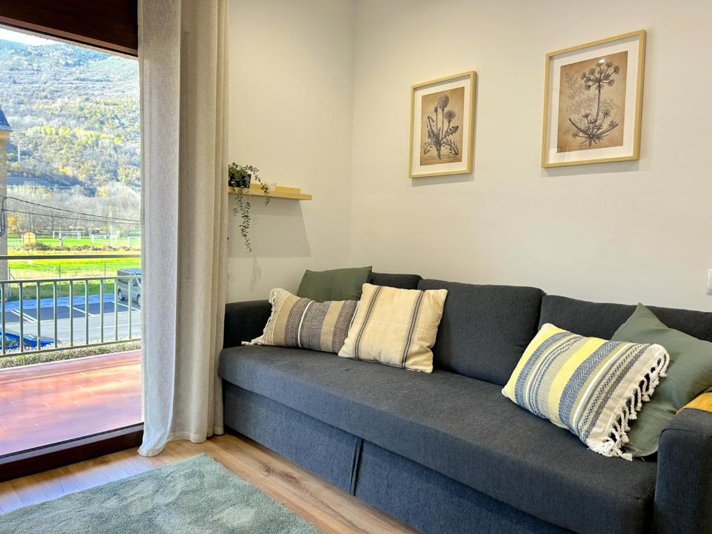 Encantador apartament amb un balcó únic al Pirineu by RURAL D'ÀNEU photo 3