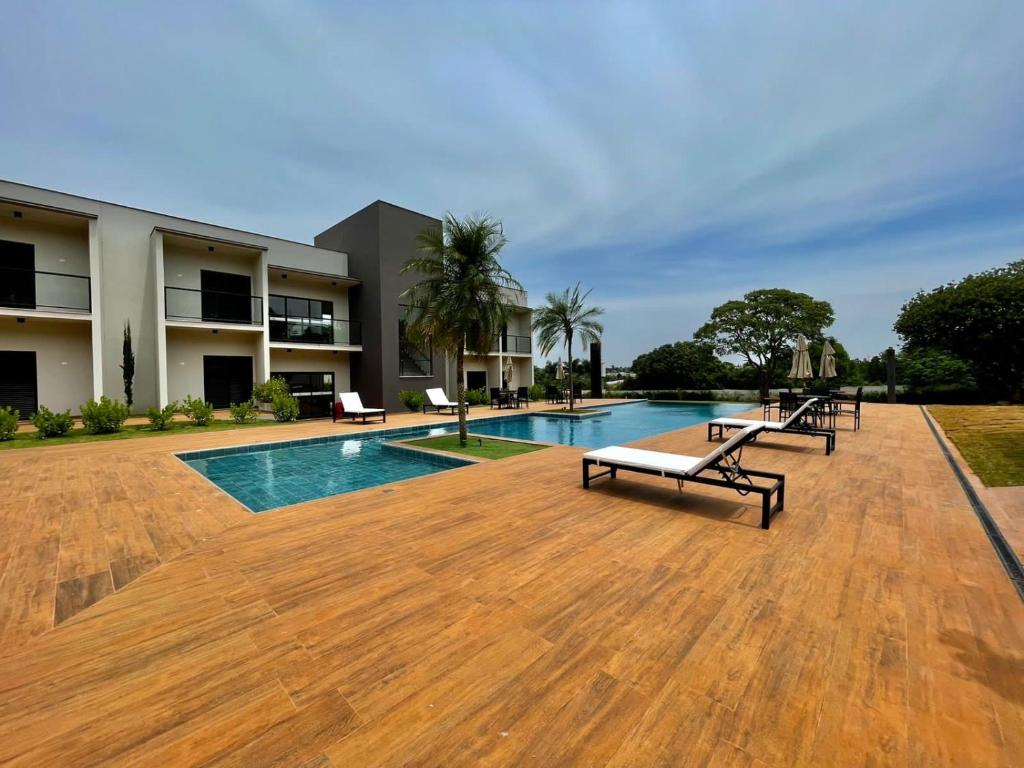 IPÊ GARDEN 10 Suites Piscina Churrasqueira