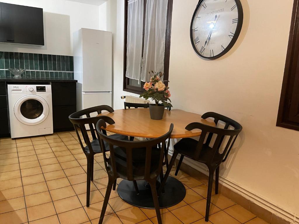 014 CHIC & COSY GRAND APPART DUPLEX 76m2 WIFI SMART TV NETFLIX ET VUE PANORAMIQUE photo 3