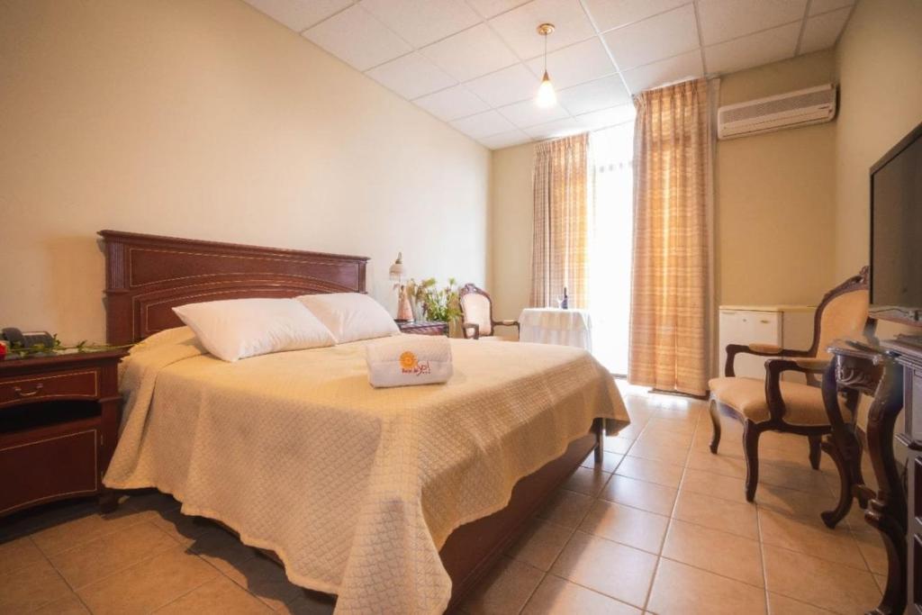 Hotel del Sol photo 1