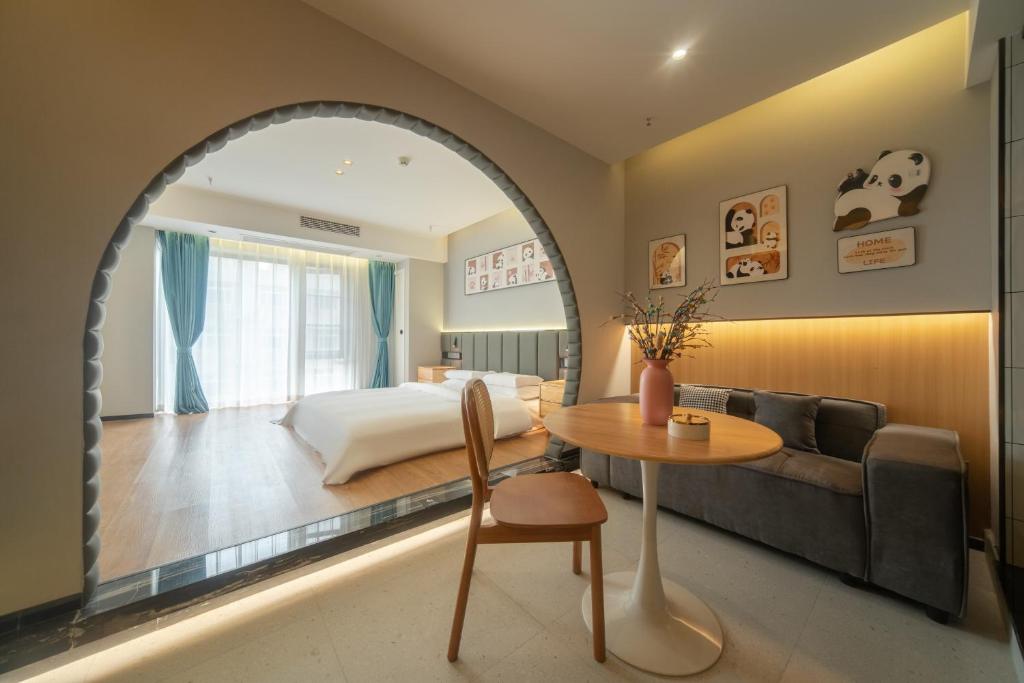 AT NIGHT HOTEL Chengdu photo 4
