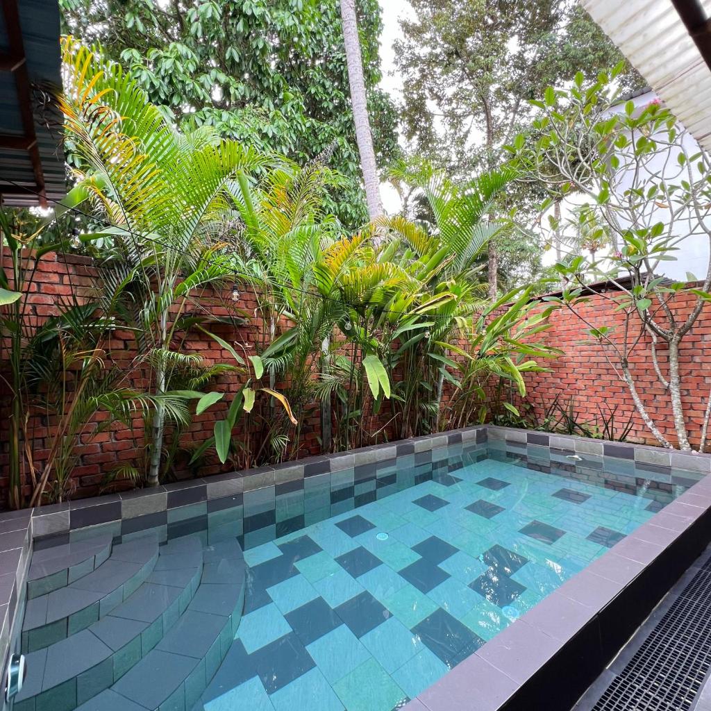 Kutum's Wooden House - Private Pool, Breakfast & Cafe photo 3