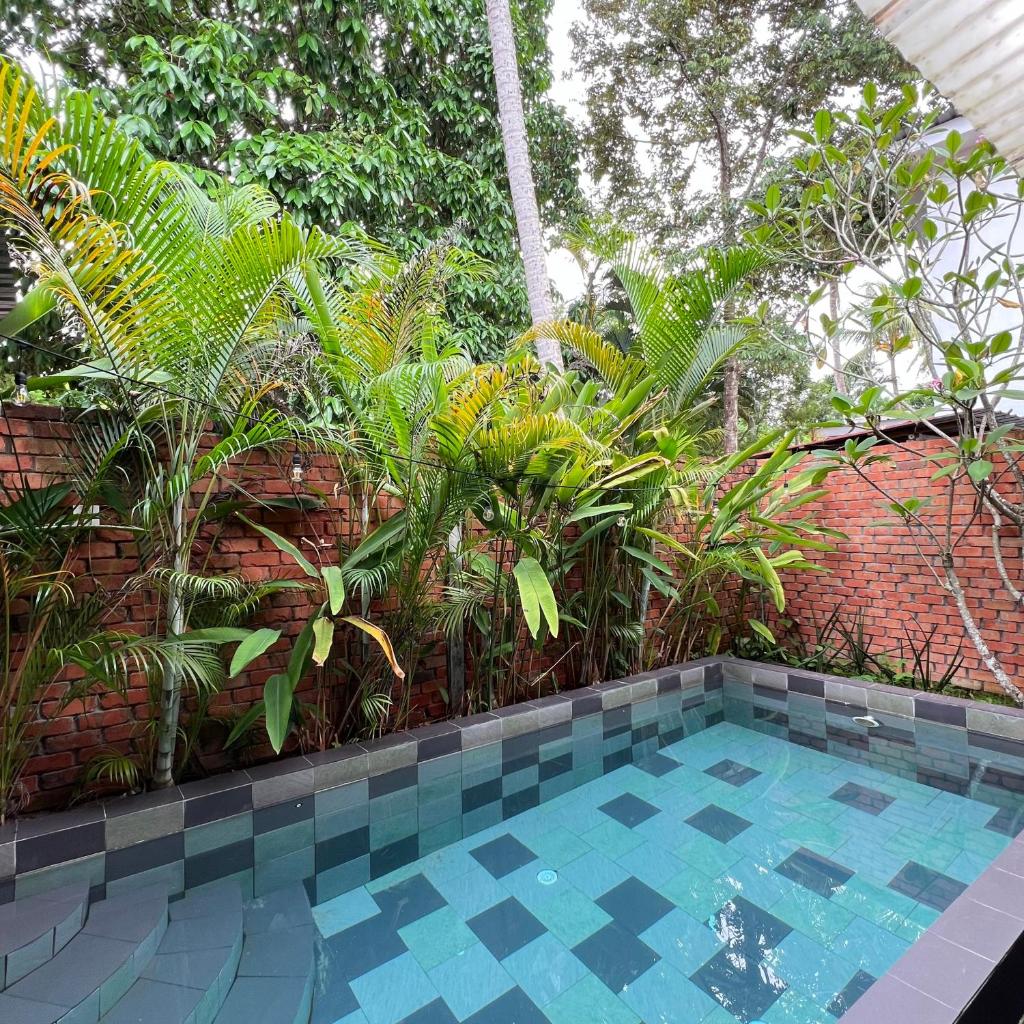Kutum's Wooden House - Private Pool, Breakfast & Cafe photo 1