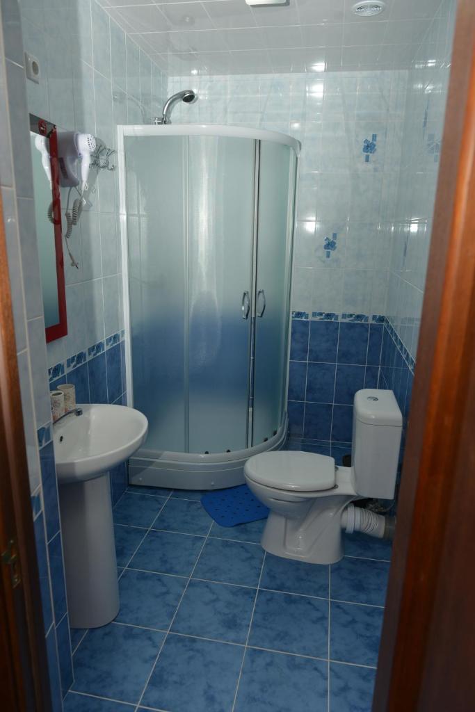 Pensiunea Butoias Glodeni photo 1