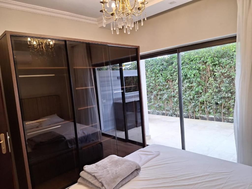 LakeView 2 bedrooms with Garden Apartment Near AUC photo 2