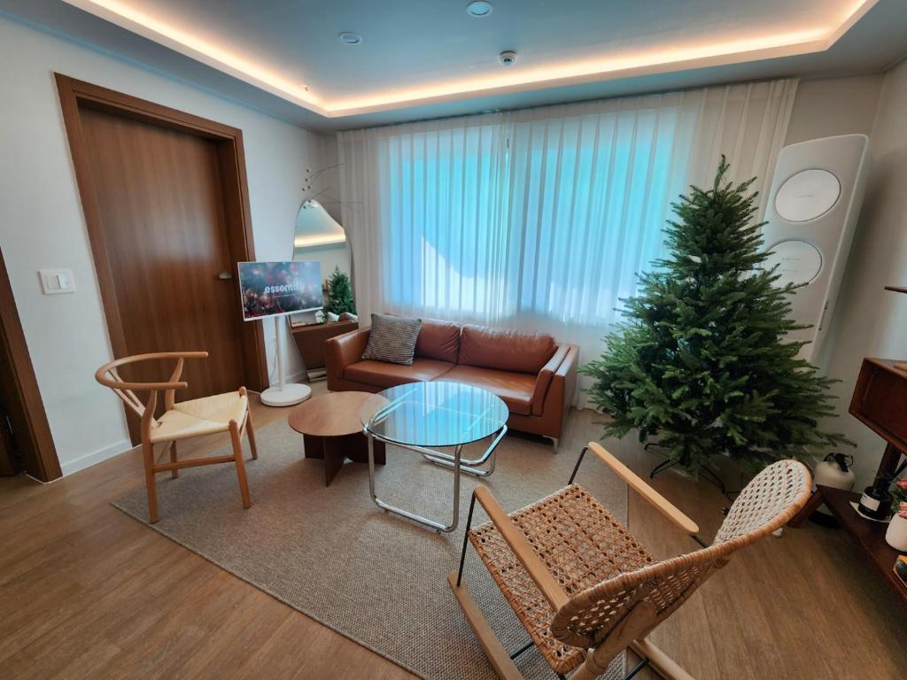 premium 3-room suwon photo 1