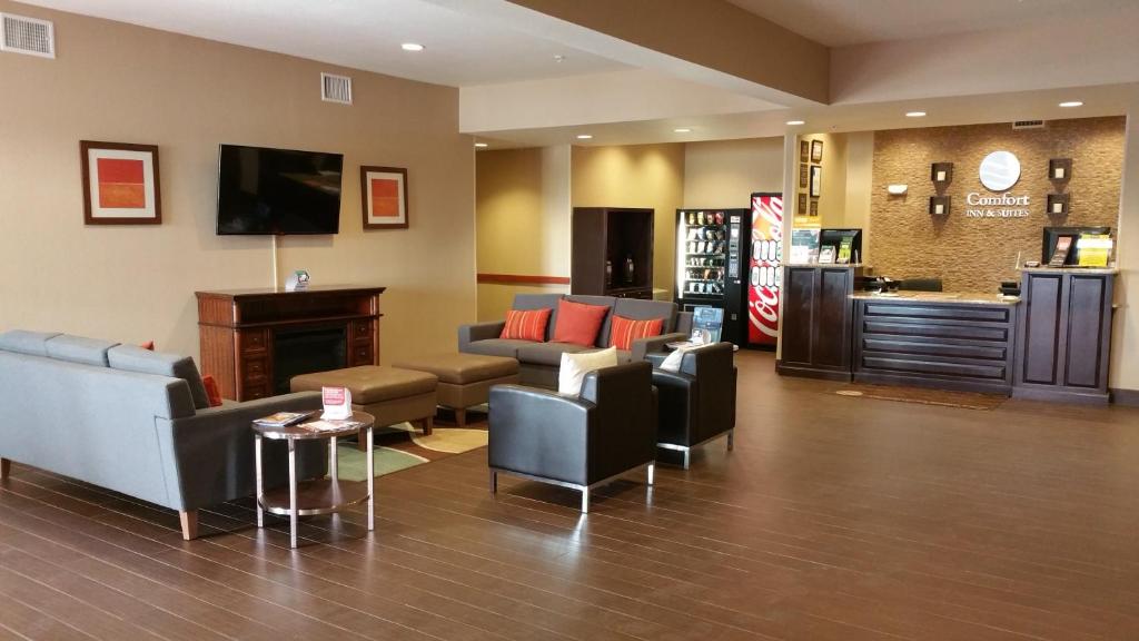 Comfort Inn & Suites Lakeside photo 3
