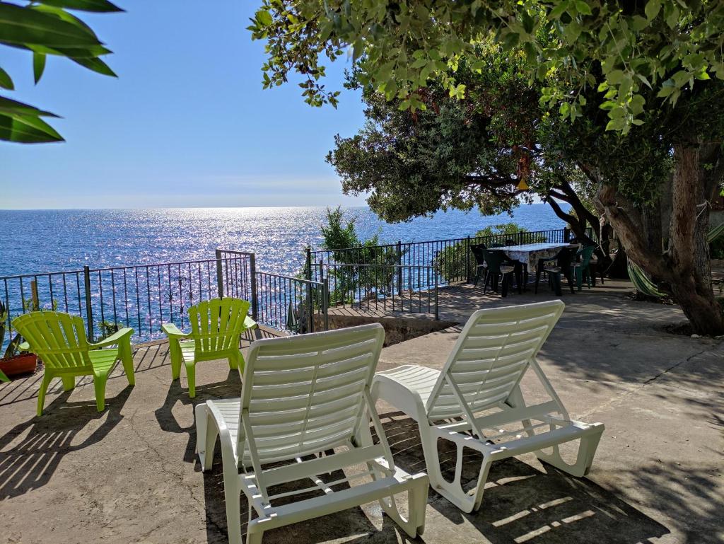 Luxury Seaside Holm Oak Villa with Private Beach photo 2