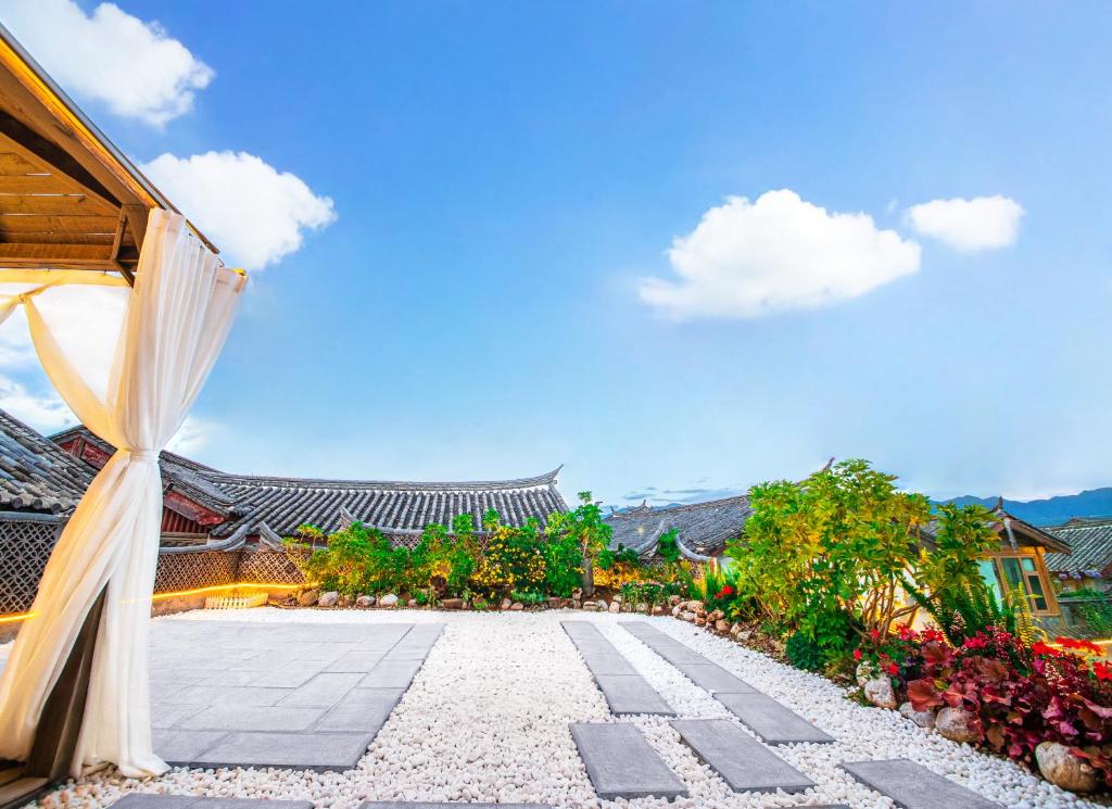 Lijiang View Holiday Inn photo 1