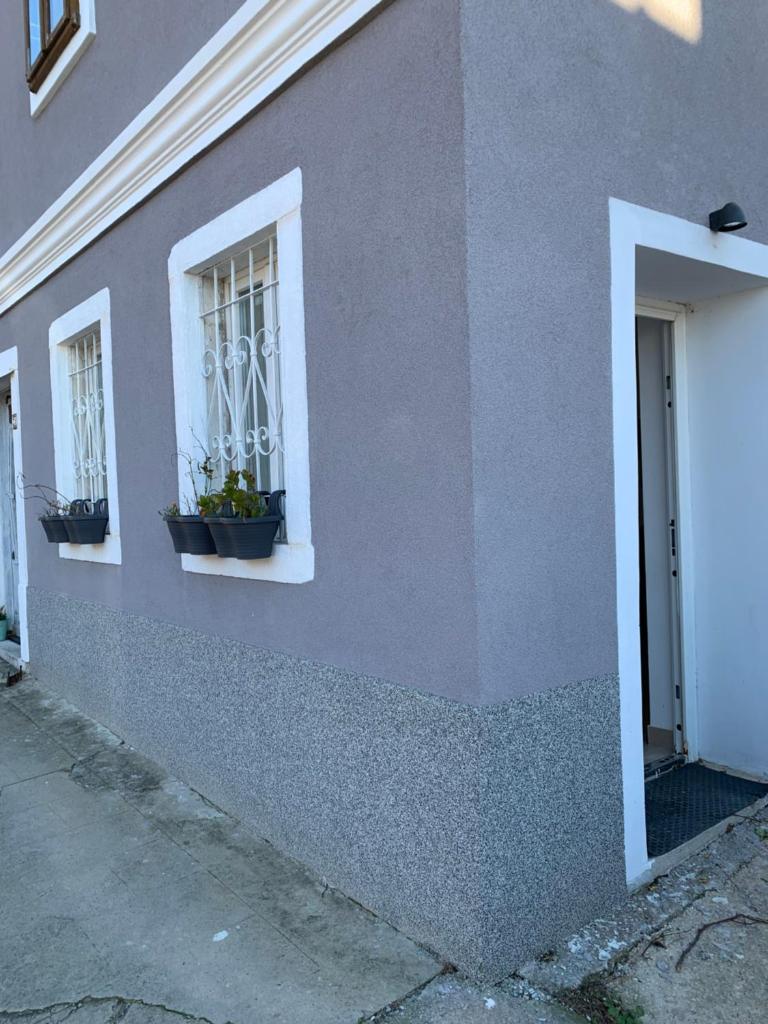 Studio apartment photo 3