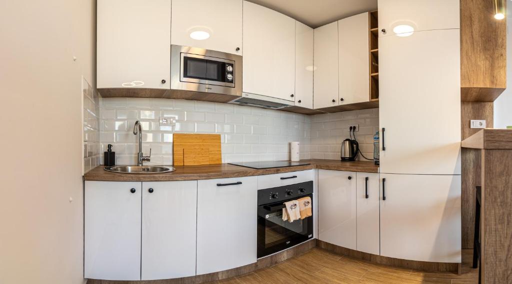 Sunny Nest Apartment photo 2