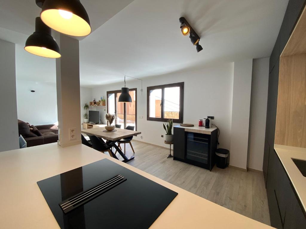 {
  "en-gb": "Prat de Baix Bordas d'Envalira HUT 5170"
}