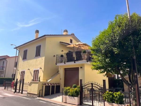 SCAPPO IN UMBRIA, Apartments photo 1