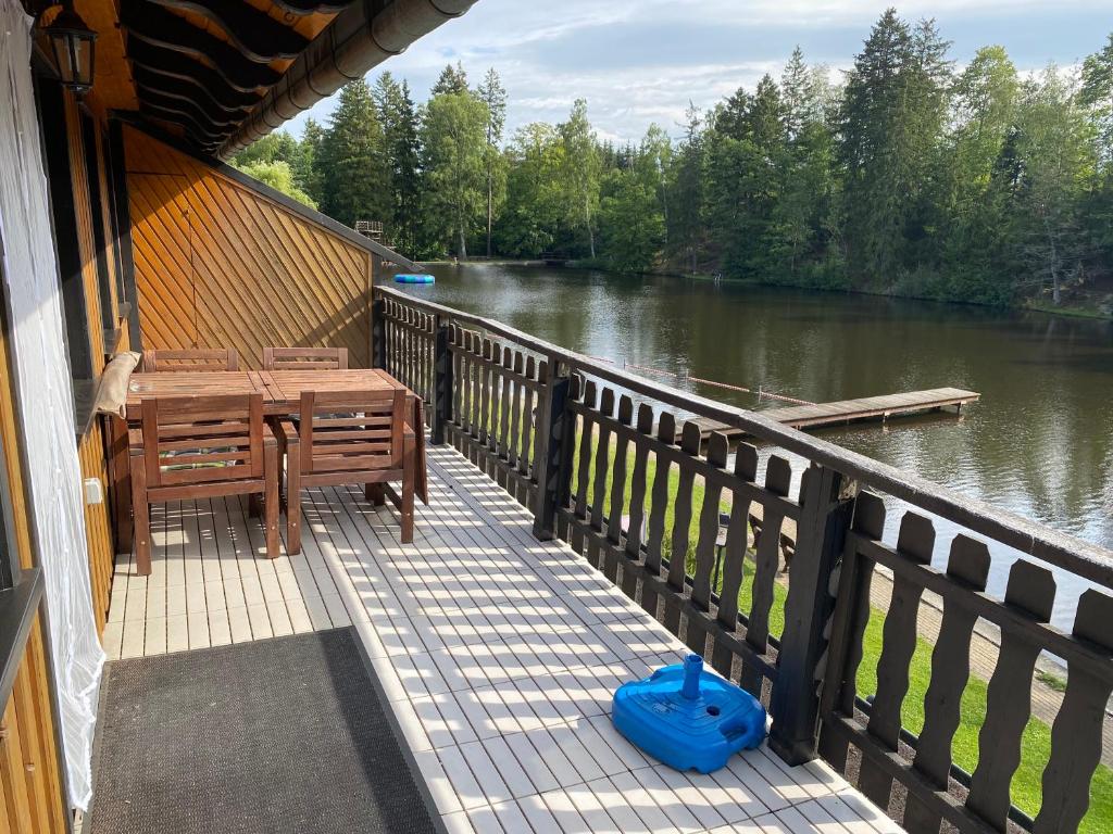 Das Waldseechalet Traumhafter Waldseeblick - großzügige Wohnung - Infrarotsauna photo 3