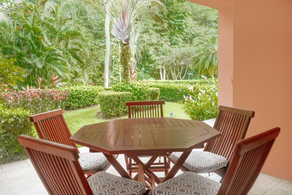 Secluded Garden Paradise Condo @Los Sueños
