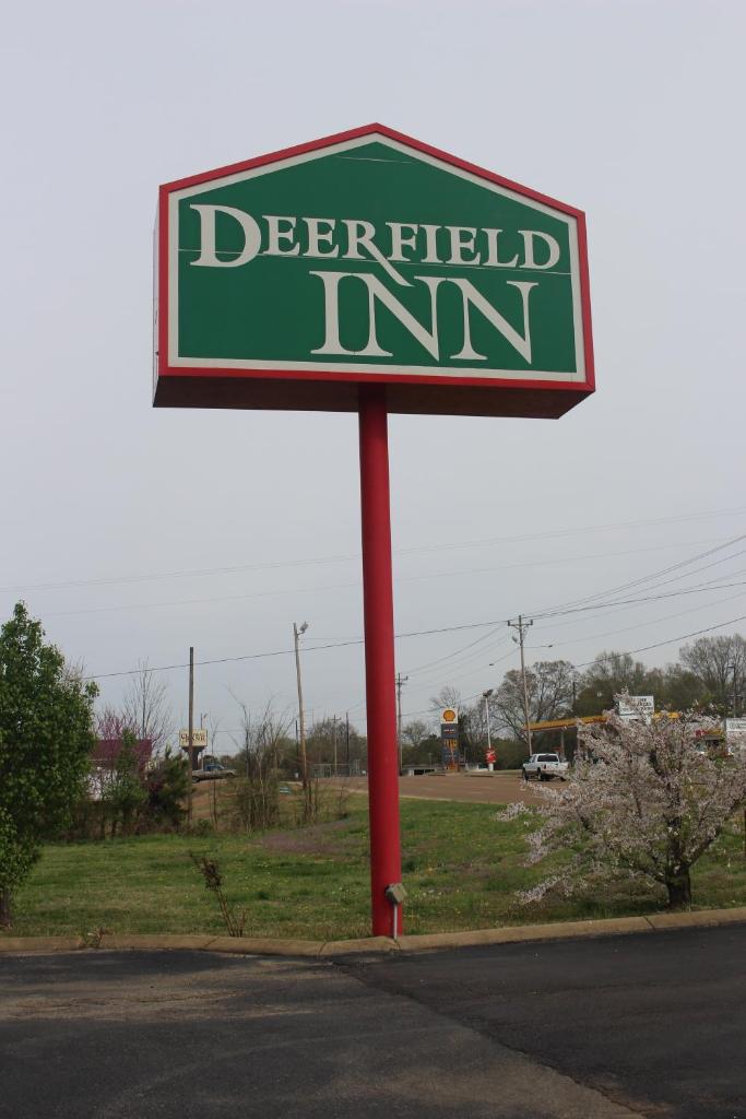 Deerfield Inn photo 3