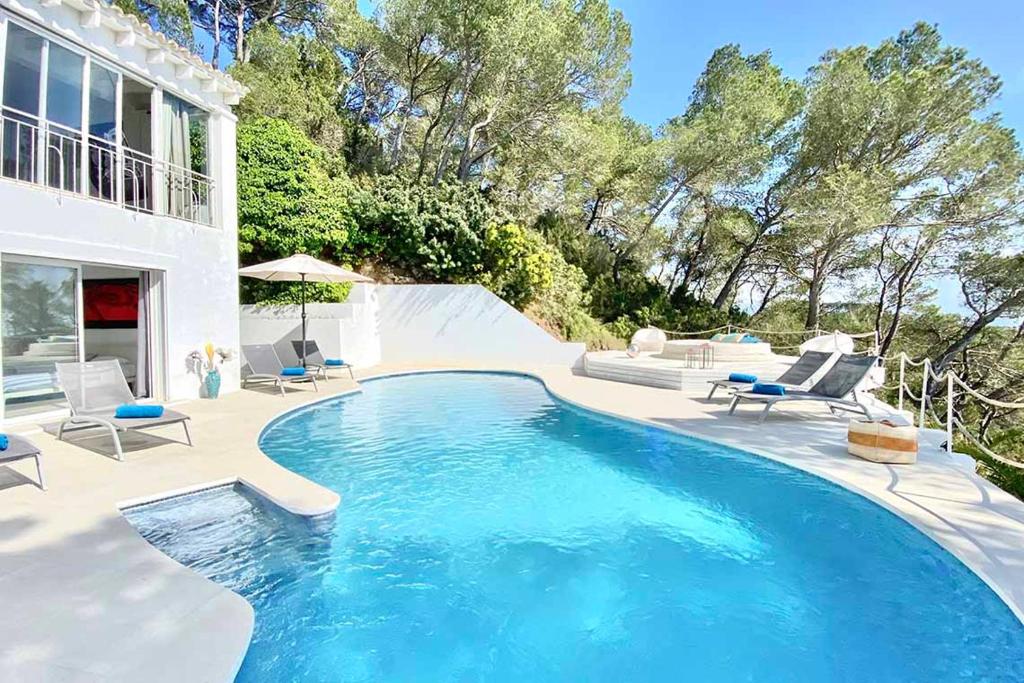 Villa with Amazing views over the Hill photo 1