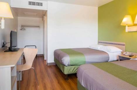 Motel 6 photo 2