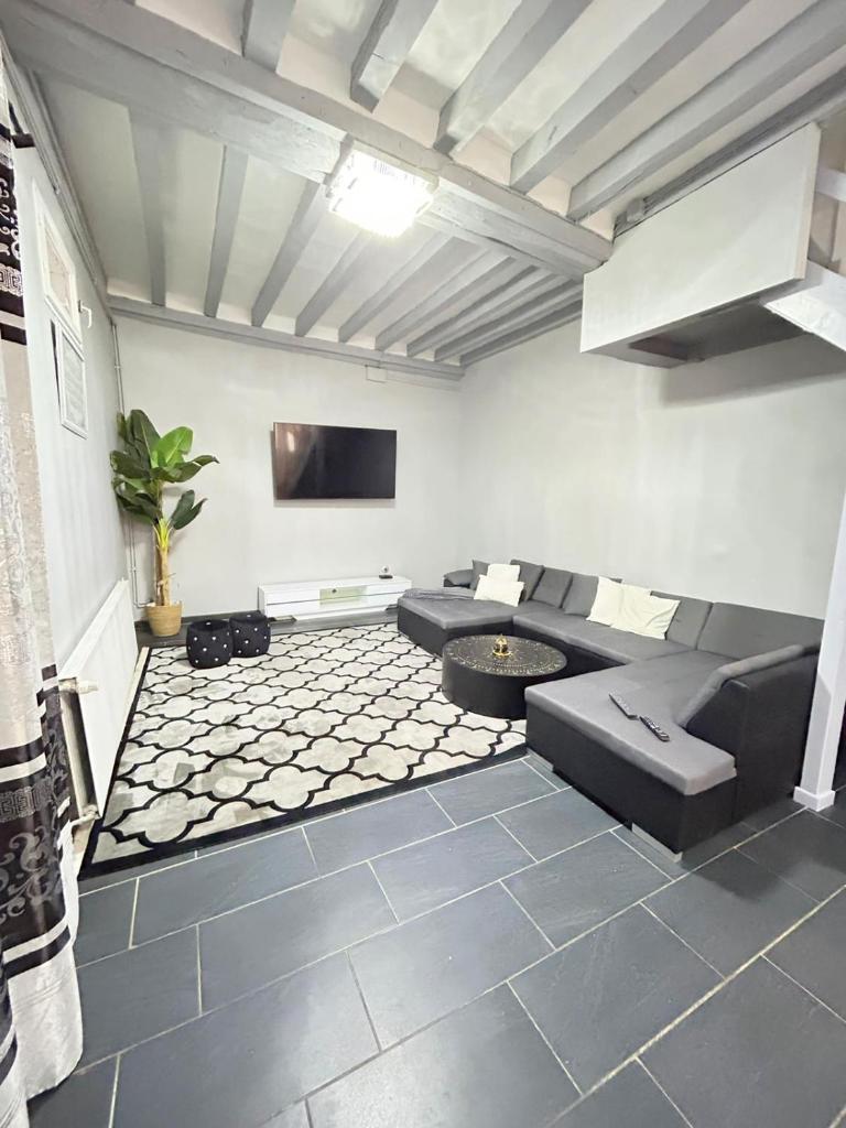 Maison Cosy , parking gratuit , 5 min aux Auxerre photo 4