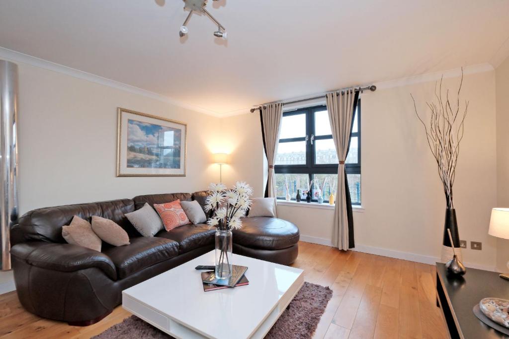 Great City Centre Apartment in Aberdeen Scotland photo 2