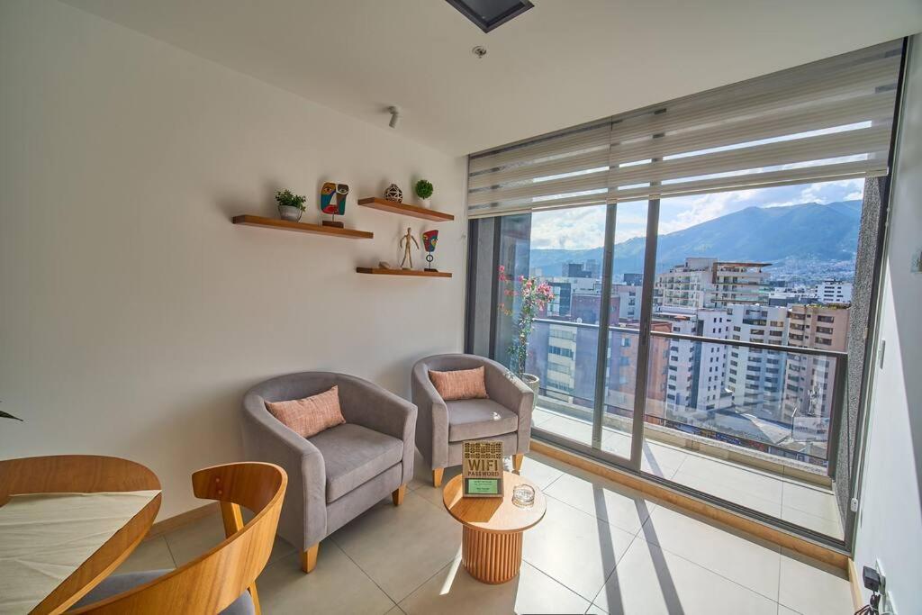 Moderna suite en Quito RG photo 2