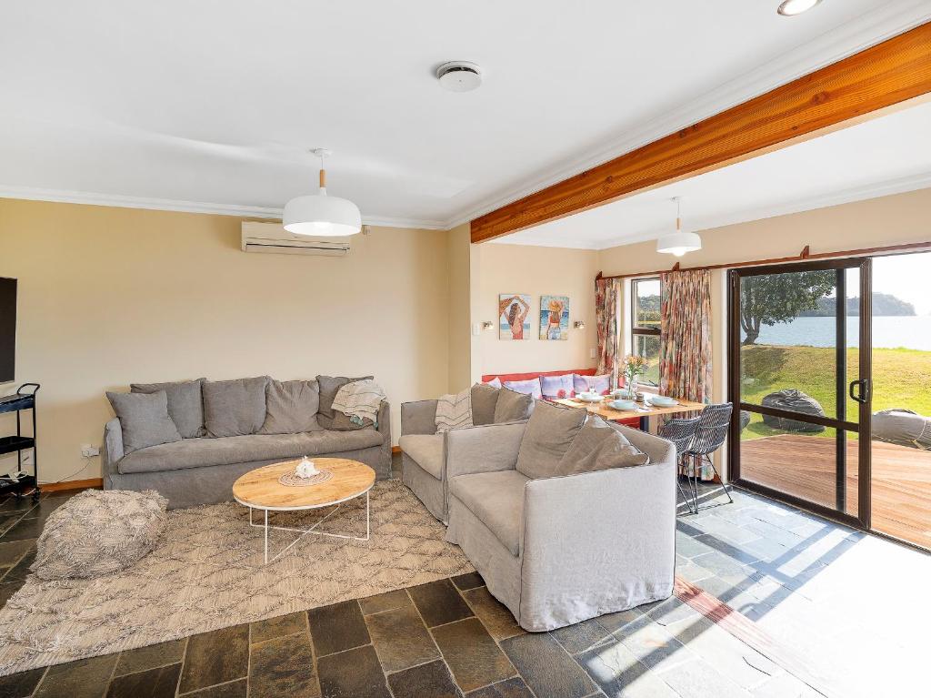 Buffalo Hill - Whitianga Holiday Home photo 4
