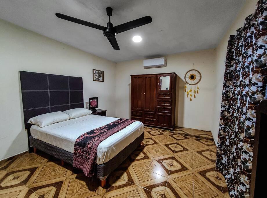 Casa grande en el centro de Mérida 3 habitaciones photo 3