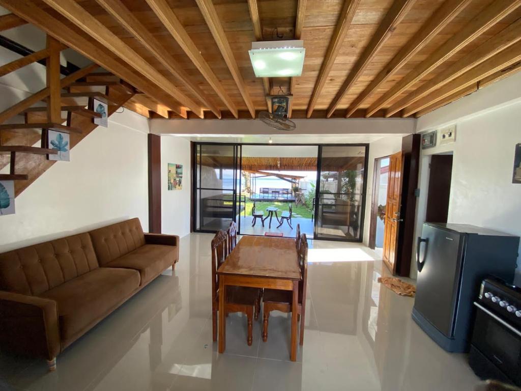 Angelito's Beach House Siargao