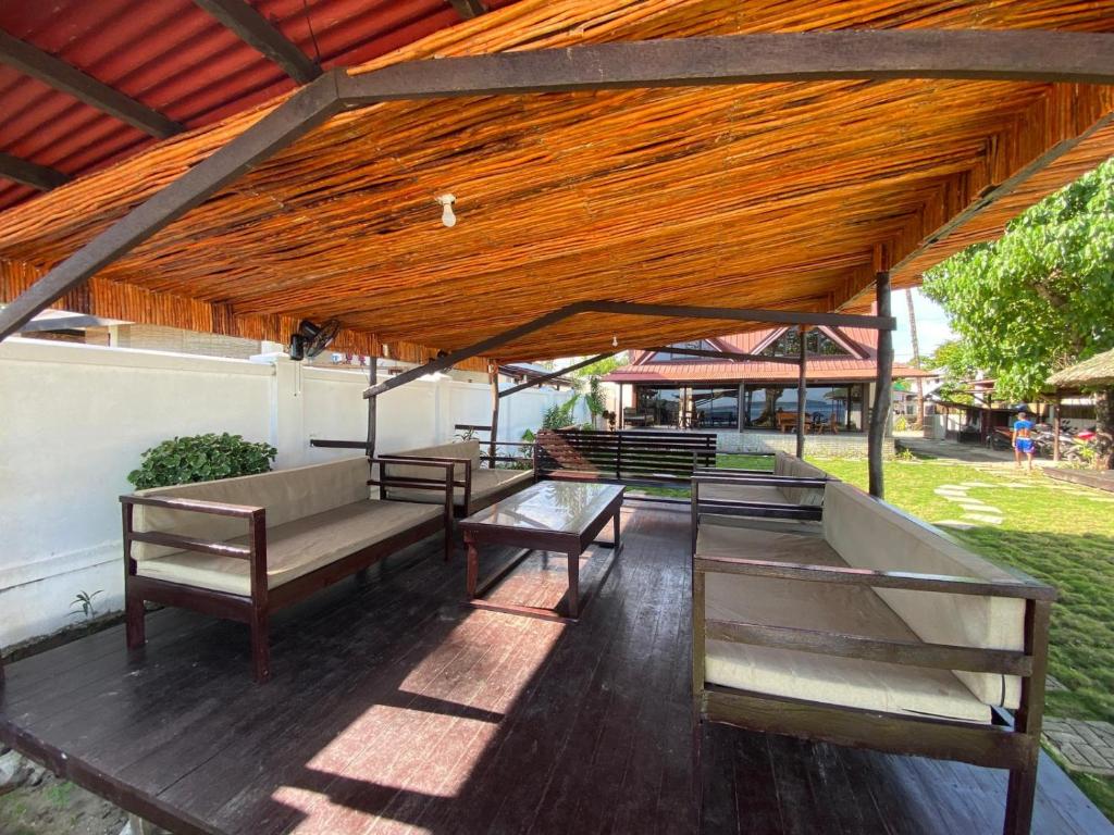 Angelito's Beach House Siargao photo 3