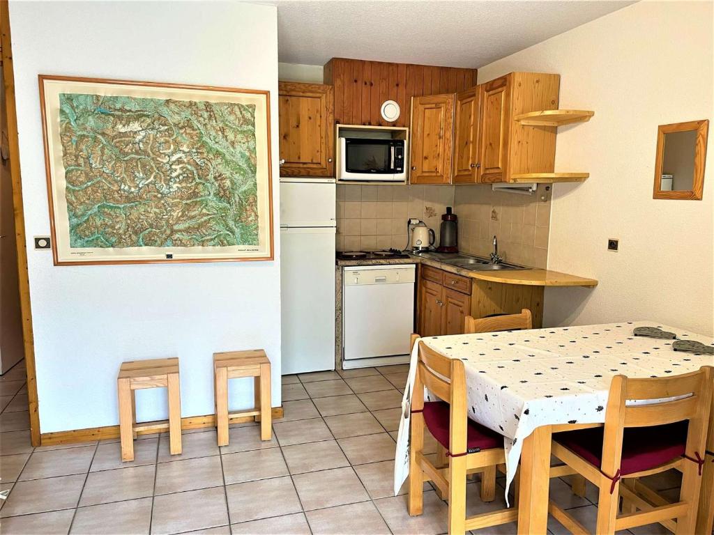Appartement Le Monêtier-les-Bains, 2 pièces, 4 personnes - FR-1-330F-225 photo 1