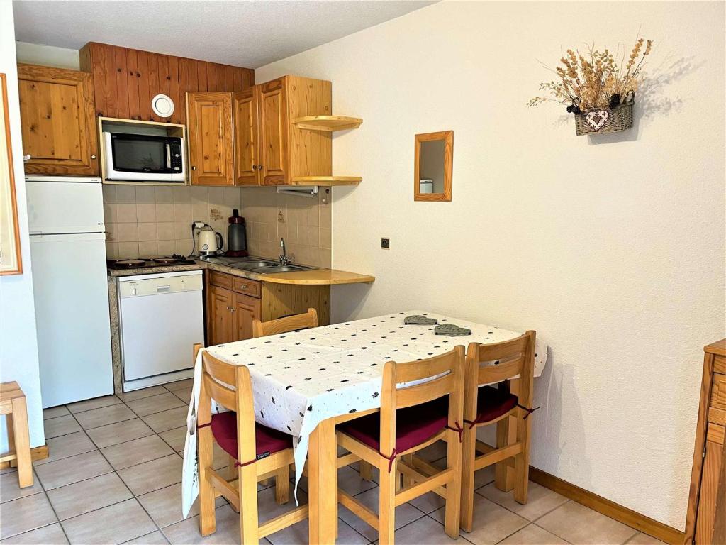 Appartement Le Monêtier-les-Bains, 2 pièces, 4 personnes - FR-1-330F-225 photo 3