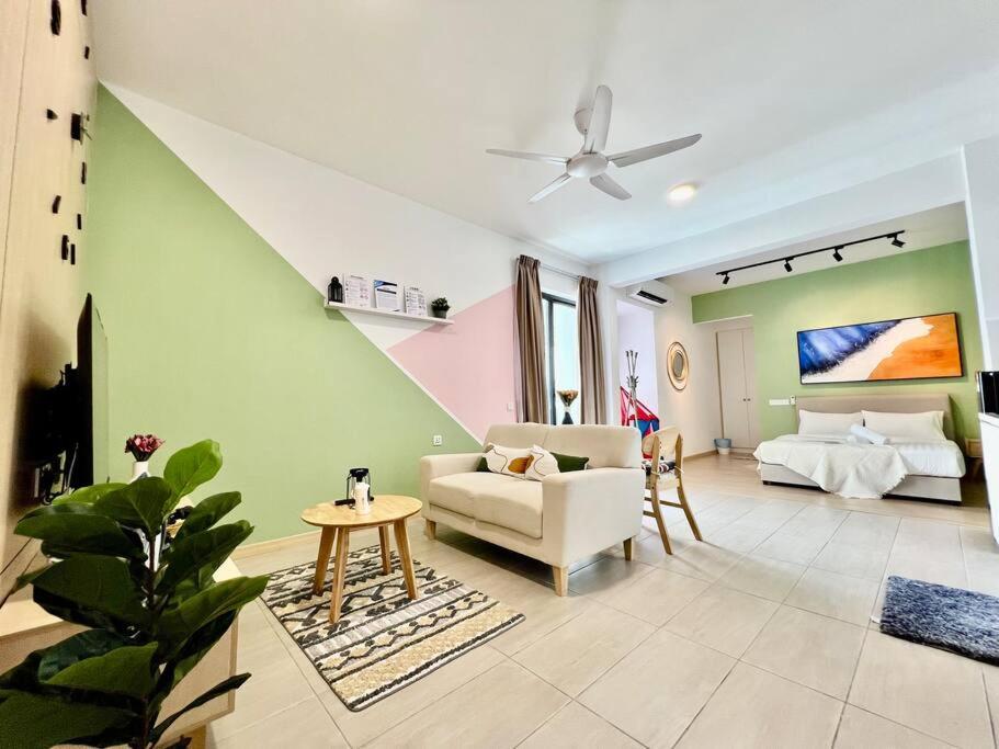 Puteri Front Beach Resort Studio Melaka 4pax/1park