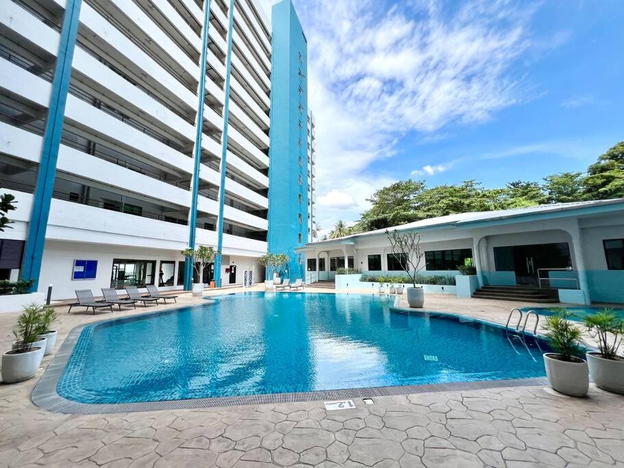 Puteri Front Beach Resort Studio Melaka 4pax/1park photo 3