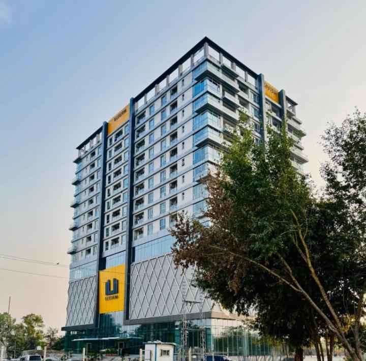 Elysium Luxury Apartments opposite to Centaurs photo 1